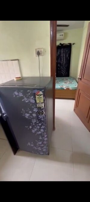 Furnished Amenities in 1 BHK Apartment at Vakola – for Rent
