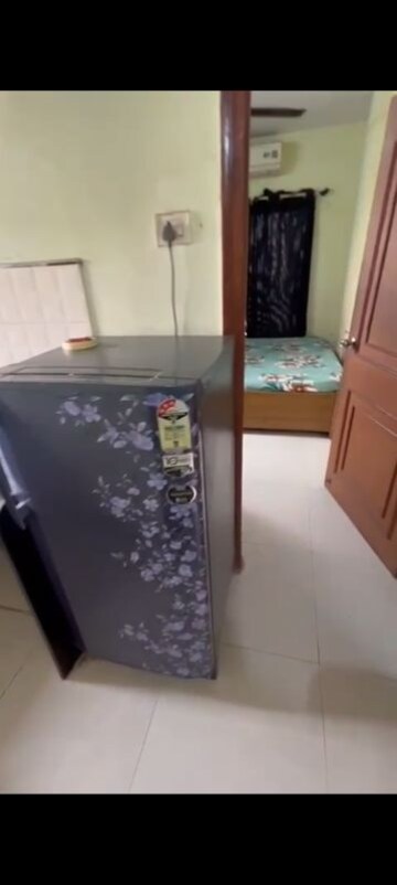 Furnished Amenities in 1 BHK Apartment at Vakola – for Rent