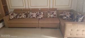 Furnished Amenities in 3 BHK Apartment at Omaxe R2, Gomti Nagar – for Rent