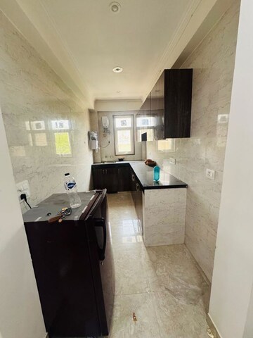 Kitchen in 2 BHK Builder Floor at DLF City Phase IV, Dlf Phase iv – for Rent