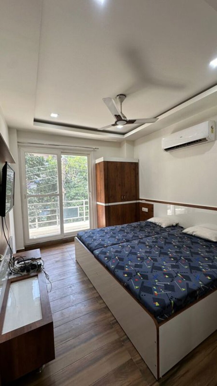 Bedroom, dlf-city-phase-iv 2 Bedroom 1200 Sq.Ft. Builder Floor In Dlf Phase iv Gurgaon 9742674