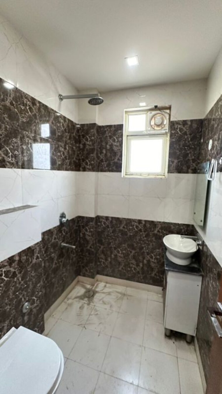 Kitchen, dlf-city-phase-iv 2 Bedroom 1200 Sq.Ft. Builder Floor In Dlf Phase iv Gurgaon 9742674