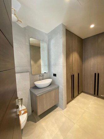 5 BHK 2700 Sq.Ft. Villa in DLF Atria