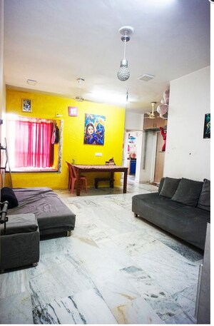 2 BHK Apartment For Rent in Nava Vadaj