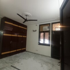 3.5 BHK + Extra Room Builder Floor For Rent in Nehru Enclave