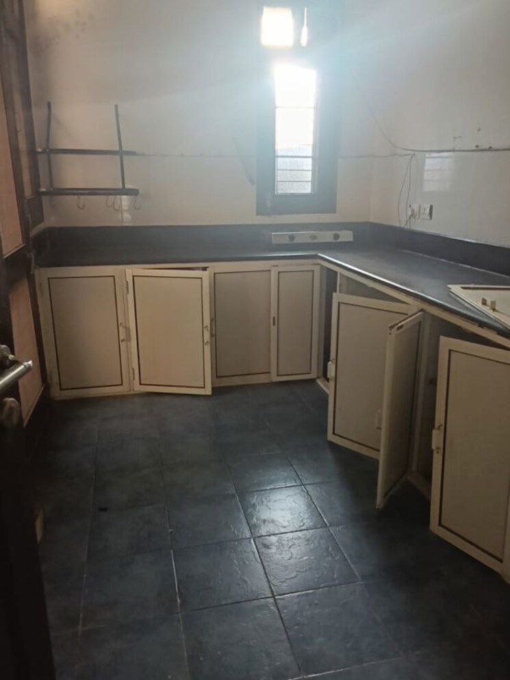 Kitchen, unitech-south-city-ii 2 Bedroom 180 Sq.Yd. Builder Floor In Sector 50 Gurgaon 9742716