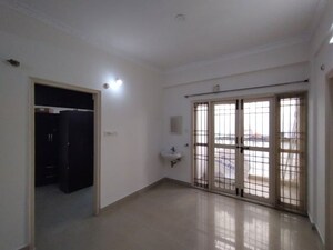 Room in 2 BHK Apartment at Prime Lavender Apartment, Marathahalli – for Rent
