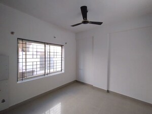 Room in 2 BHK Apartment at Prime Lavender Apartment, Marathahalli – for Rent