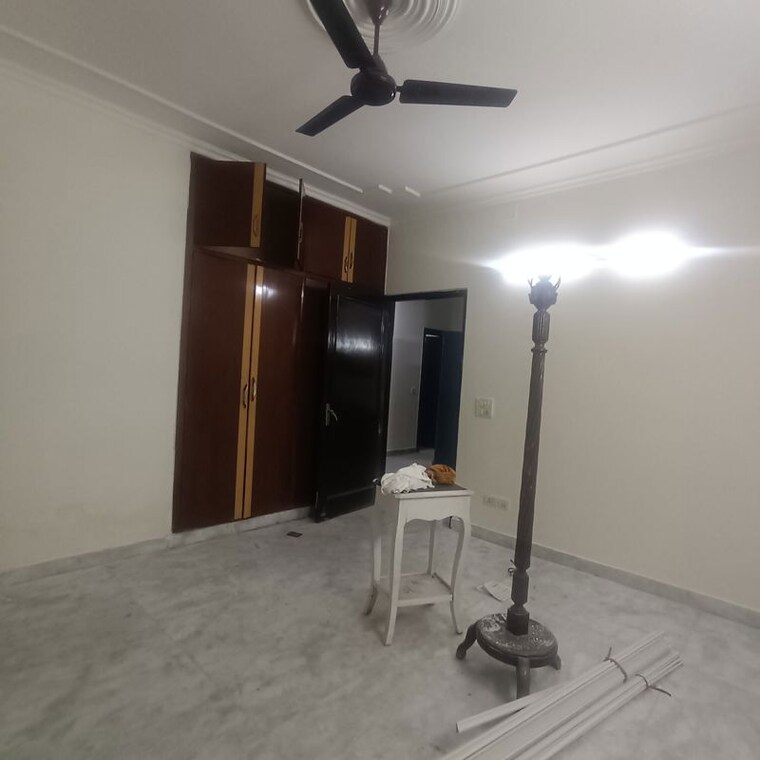 Room, nehru enclave 3.5 Bedroom 1800 Sq.Ft. Builder Floor In Nehru Enclave Delhi 9742728