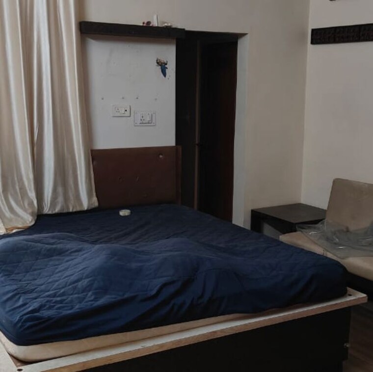 Bedroom, gomti nagar Pg For Girls In Gomti Nagar 9742735