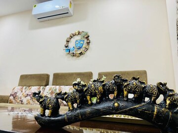 Living Room in 1 BHK Builder Floor at Ansal Sushant Lok I, Sector 43 – for Rent