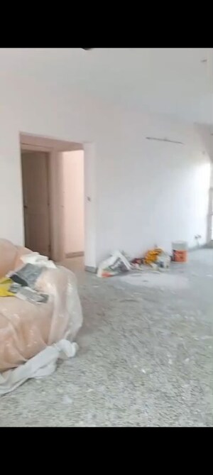 Bedroom in 2.5 BHK Apartment at Arun Vihar, Sector 29 – for Rent