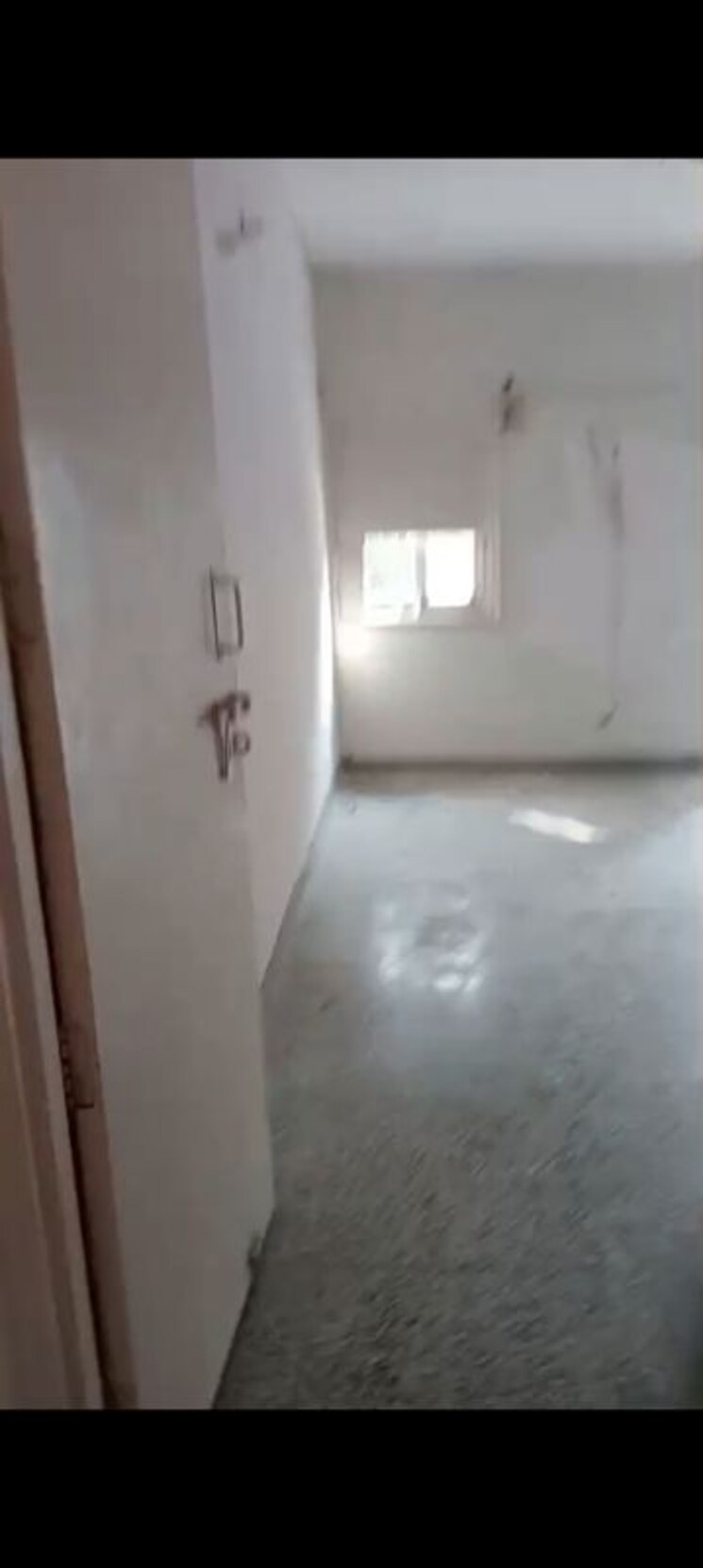 undefined, arun-vihar 2.5 Bedroom 1150 Sq.Ft. Apartment In Sector 29 Noida 9742750