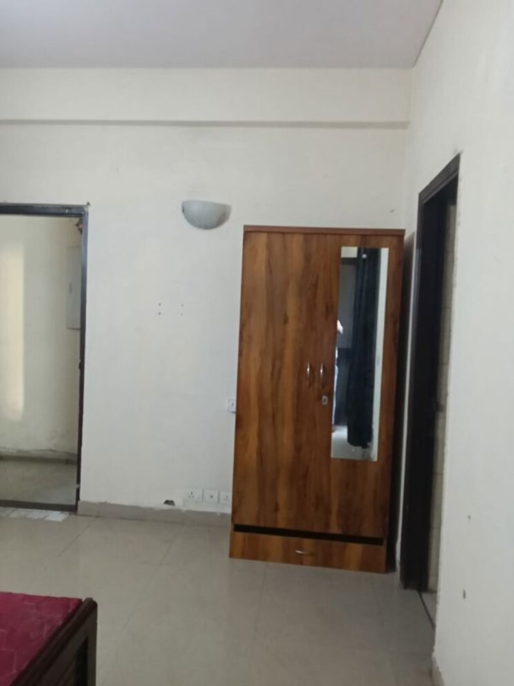 Room, unitech-south-city-ii 2 Bedroom 180 Sq.Yd. Builder Floor In Sector 50 Gurgaon 9742080
