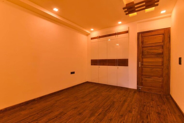 Room, sector 84 3 Bedroom 1850 Sq.Ft. Builder Floor In Sector 84 Faridabad 9742763