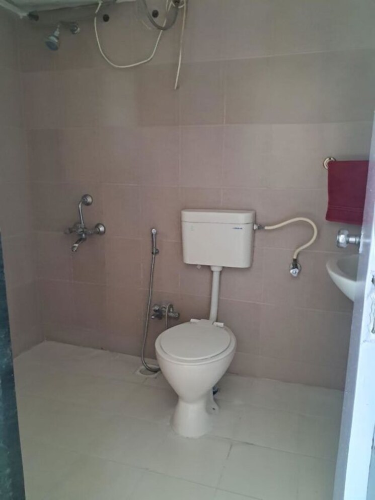 Bathroom, kumar-sansar 2.5 Bedroom 1350 Sq.Ft. Apartment In Kondhwa Pune 9742774