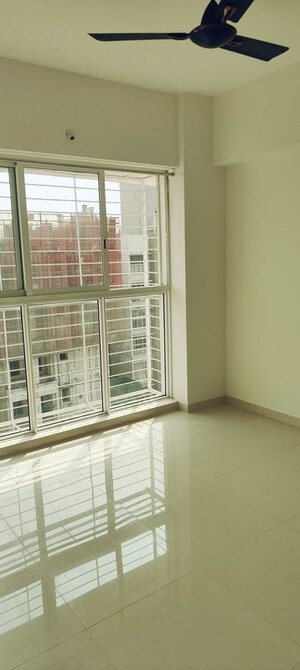 Bedroom in 3 BHK Apartment at Lodha Amara, Kolshet Road – for Rent