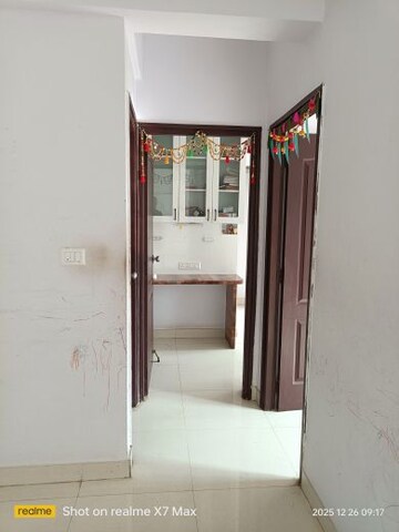 Room in 2 BHK Apartment at SJR Hamilton Homes, Off Sarjapur Road – for Rent