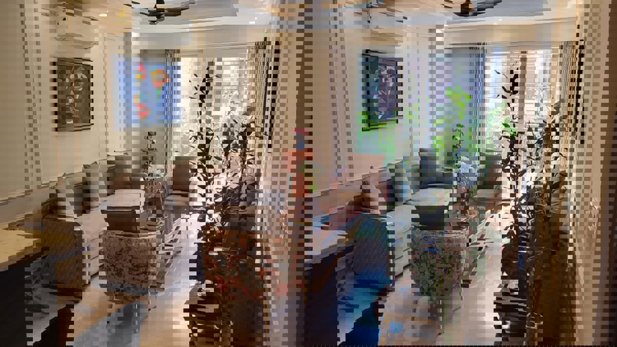 4 BHK + Pooja Room,Servant Room Builder Floor For Sale in Greater Kailash I