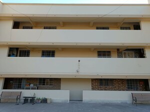 1.5 BHK Apartment – Exterior View View at Suyash Shopping Centre, Goregaon East - for Rent