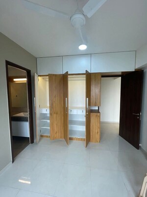 Bedroom in 3 BHK Apartment at Kalpataru Magnus, Bandra East – for Rent