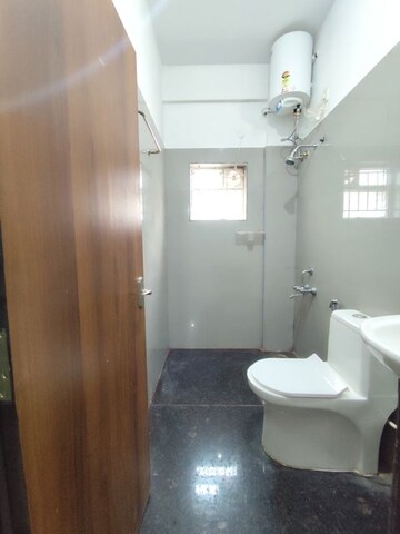 Bathroom in 1 BHK Apartment at Hsr Layout – for Rent