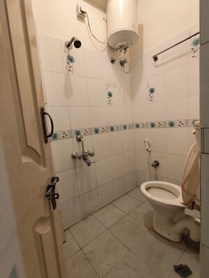Attached Bathroom in 2 BHK Apartment at Btm Layout – for Rent