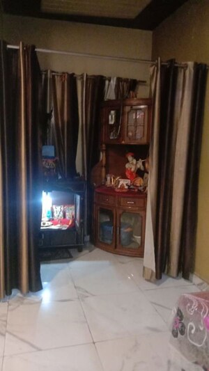 Room in 6 BHK Independent House at Chiranjiv Vihar – for Sale