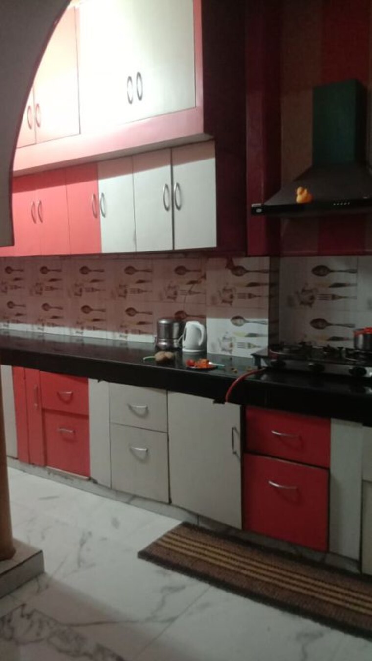 Kitchen, chiranjiv vihar 6 Bedroom 108 Sq.Yd. Independent House In Chiranjiv Vihar Ghaziabad 9738613