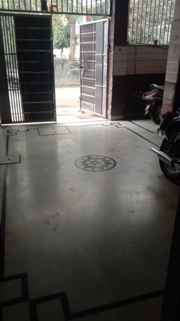 Exterior View, chiranjiv vihar 6 Bedroom 108 Sq.Yd. Independent House In Chiranjiv Vihar Ghaziabad 9738613