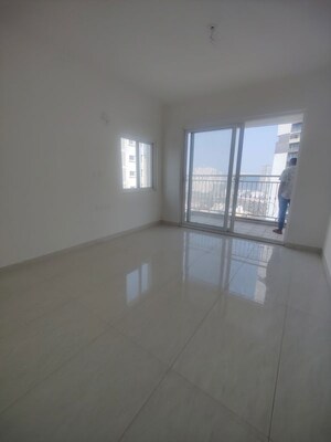 Room in 4 BHK Apartment at Prestige Beverly Hills, Kokapet – for Sale