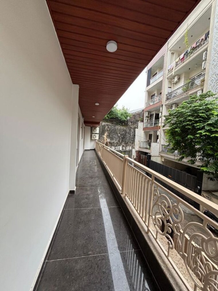 Balcony, hauz khas 3 Bedroom 1600 Sq.Ft. Builder Floor In Hauz Khas Delhi 9742839