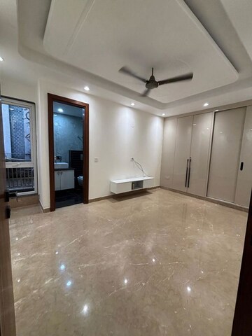 Room in 3 BHK Builder Floor at Hauz Khas – for Sale