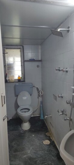 2 BHK Apartment For Rent in Paschim Apartments
