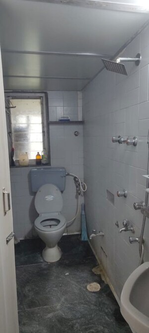 2 BHK Apartment For Rent in Paschim Apartments, Dadar West