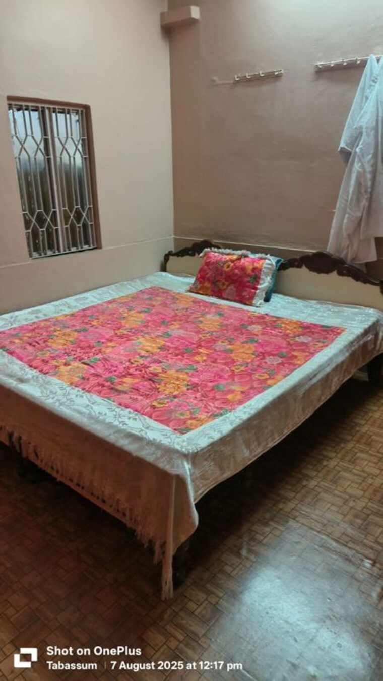 Room, gomti nagar Pg For Boys & Girls In Gomti Nagar 9742875