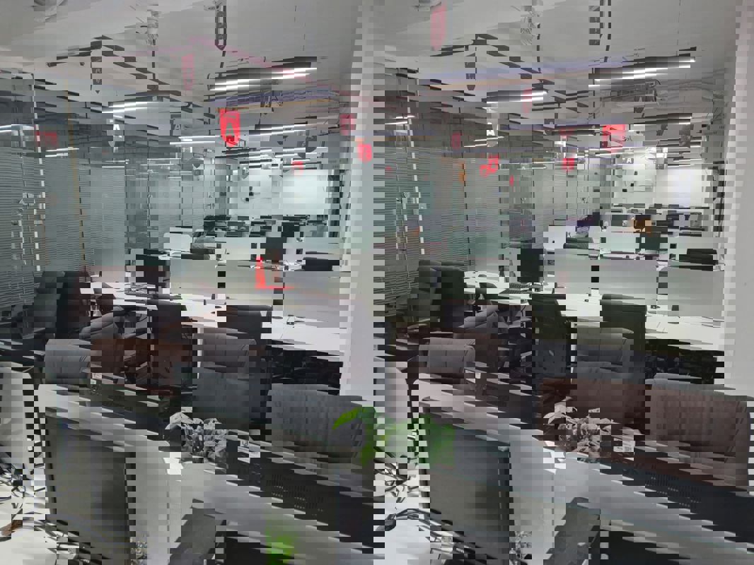 Office Space For Rent in Sector 4