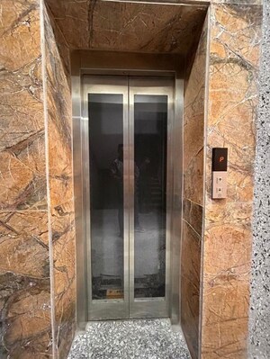 Lift in 3 BHK Builder Floor at Chattarpur – for Sale