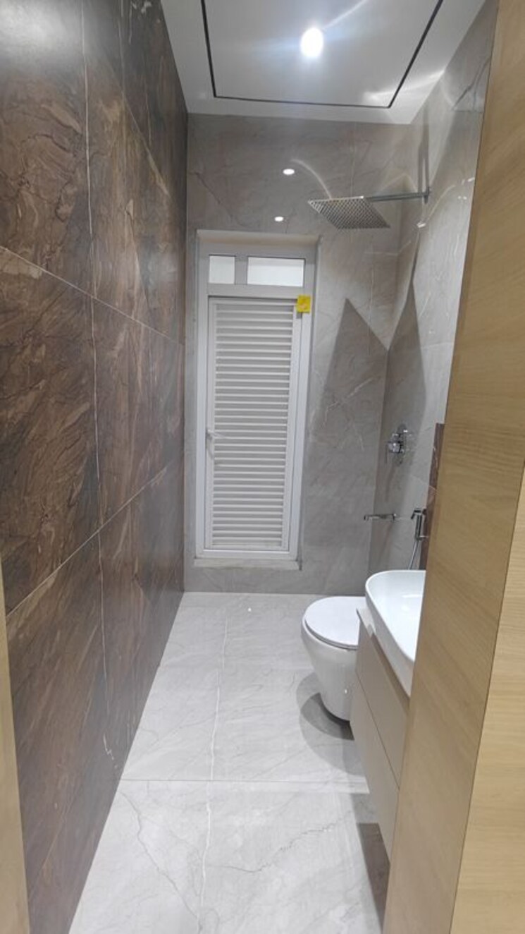 Bathroom, ruparel-urbana 2 Bedroom 595 Sq.Ft. Apartment In Kurla Mumbai 9742910