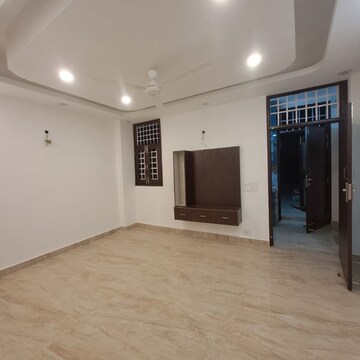 Room in 1 BHK Builder Floor at Malviya Nagar – for Rent