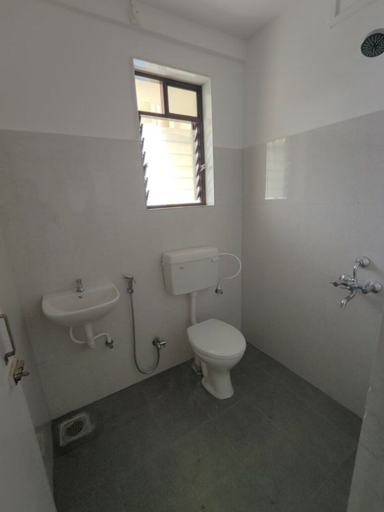 Bathroom, raymond-aashiyana 1 Bedroom 322 Sq.Ft. Apartment In Vartak Nagar Thane 9742953