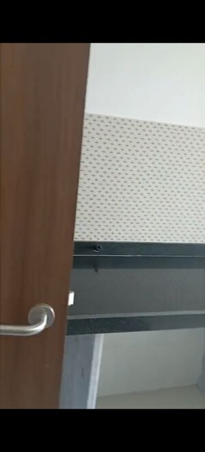 Furnished Amenities in 2 BHK Apartment at Lodha Amara, Kolshet Road – for Rent