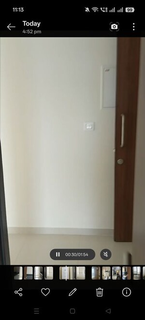 Room in 2 BHK Apartment at Lodha Amara, Kolshet Road – for Rent