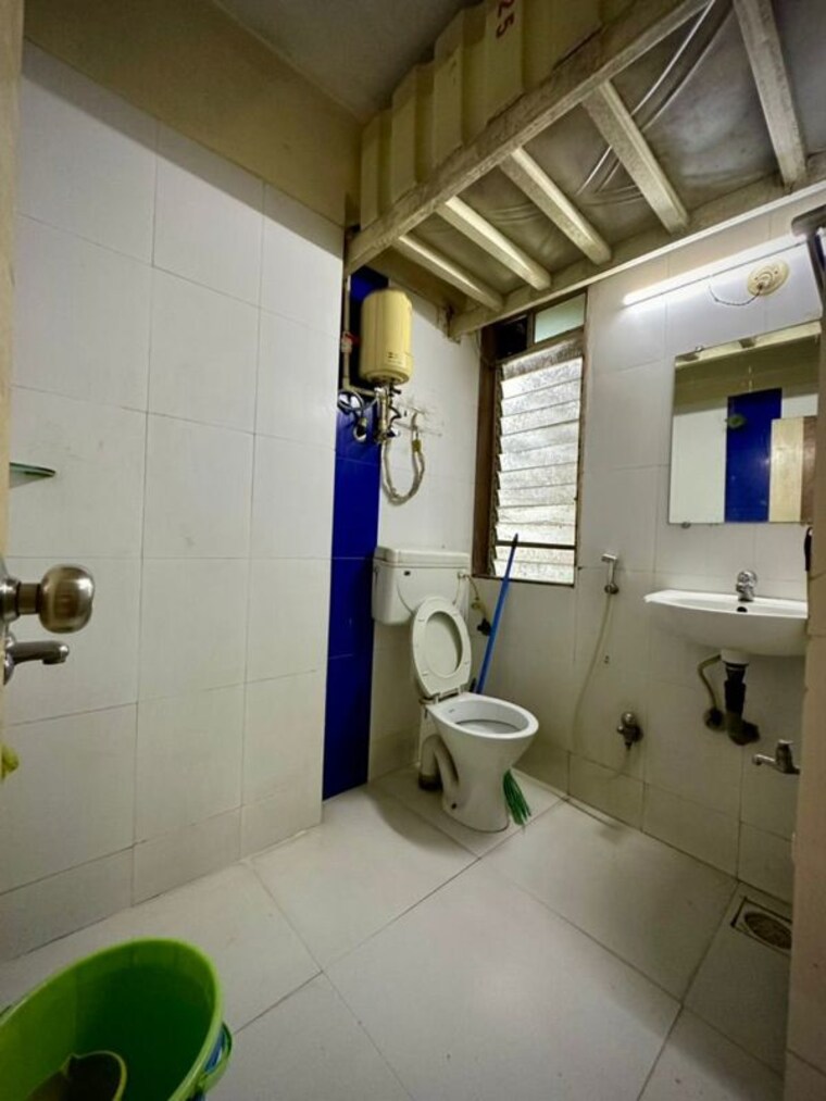 Bathroom, newa-garden 2.5 Bedroom 1310 Sq.Ft. Apartment In Airoli Sector 20 Navi Mumbai 9743028