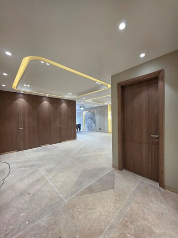 Room in 4 BHK Builder Floor at Sector 46 – for Sale