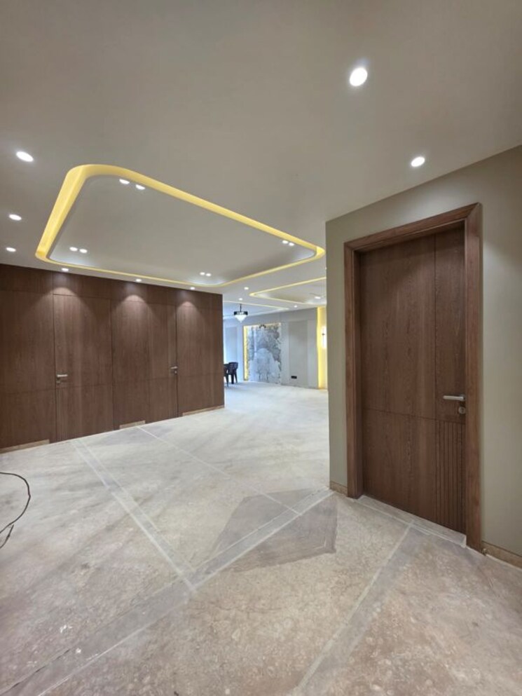 Room, sector 46 4 Bedroom 3000 Sq.Ft. Builder Floor In Sector 46 Gurgaon 9743027