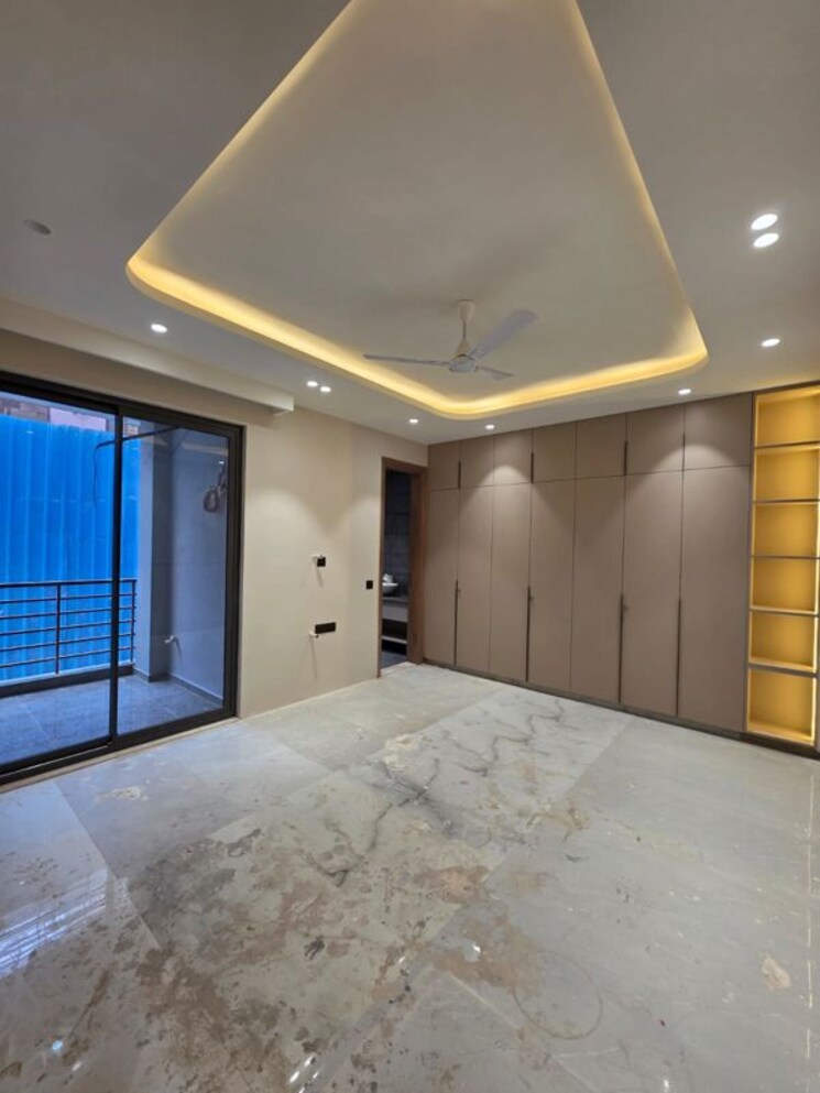 Room, sector 46 4 Bedroom 3000 Sq.Ft. Builder Floor In Sector 46 Gurgaon 9743027