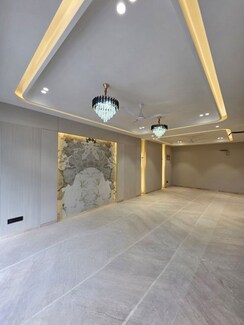 4 BHK + Servant Room Builder Floor For Sale in Sector 46