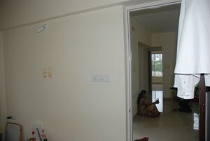 Room in 2 BHK Apartment at Whispering Winds, Aundh – for Rent