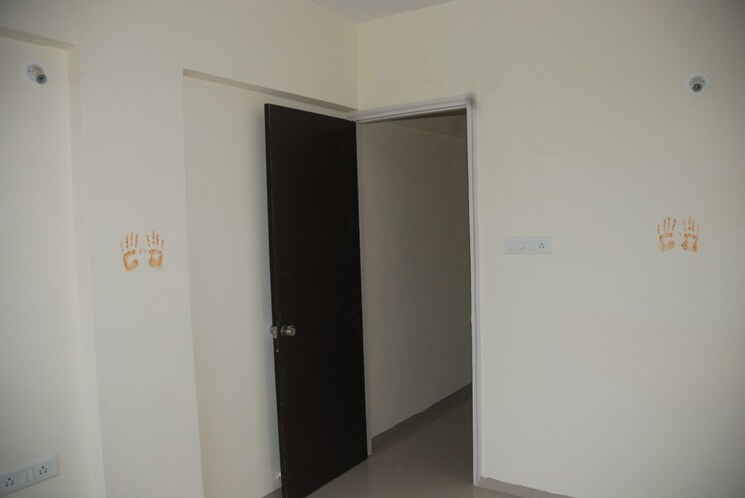Room, whispering-winds 2 Bedroom 800 Sq.Ft. Apartment In Aundh Pune 9743045